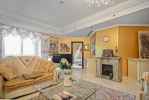 1 Bedroom Apartment to rent... - picture 3