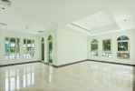Villa Jumeirah Islands - picture 2
